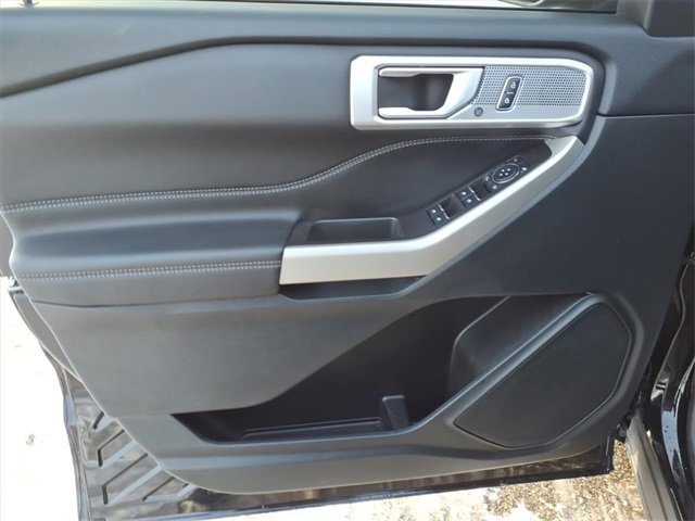 Certified 2023 Ford Explorer XLT w/ Equipment Group 202A image 13