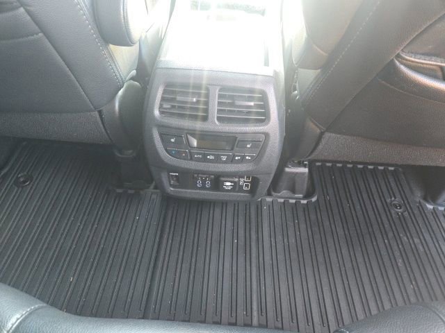 Used 2021 Honda Pilot Touring image 12