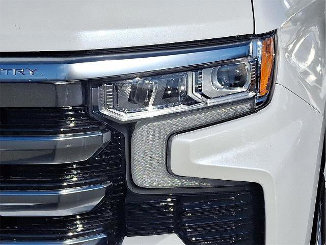 Used 2023 Chevrolet Silverado 1500 High Country w/ Technology Package image 10