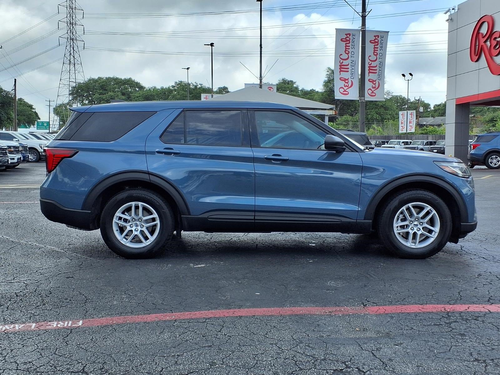 Certified 2026 Ford Explorer Active RWD image 5