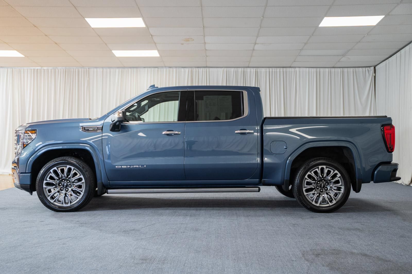 Used 2026 GMC Sierra 1500 Denali Ultimate AWD/4WD image 5