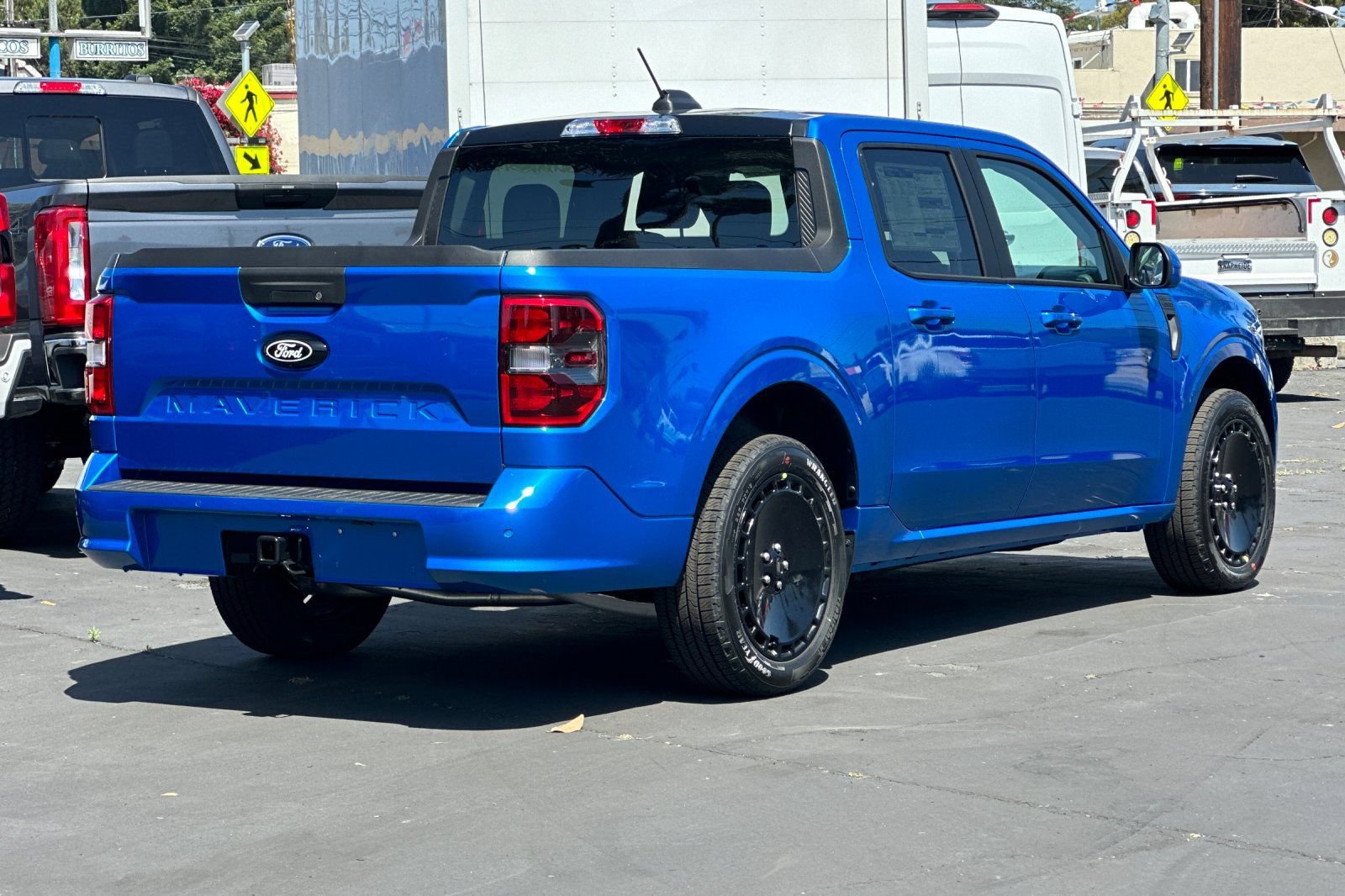 Certified 2025 Ford Maverick Lobo AWD/4WD image 5