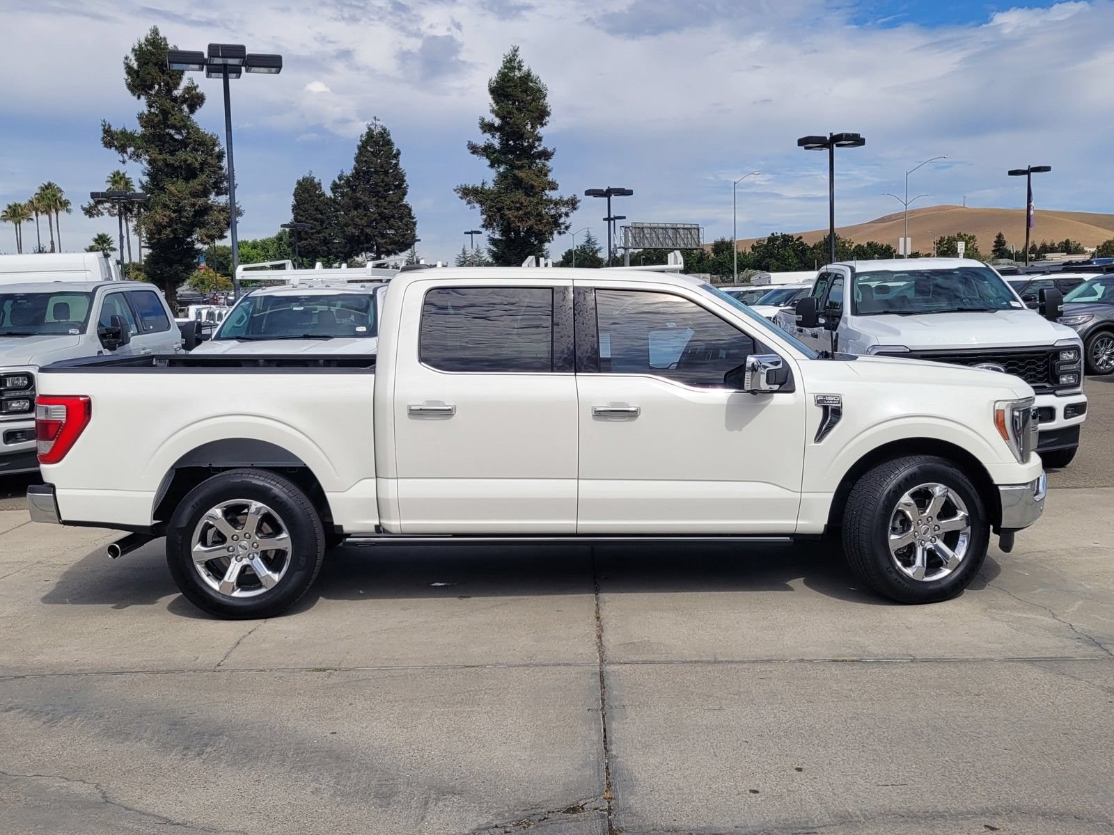 Certified 2022 Ford F150 Lariat w/ Equipment Group 502A High RWD image 3