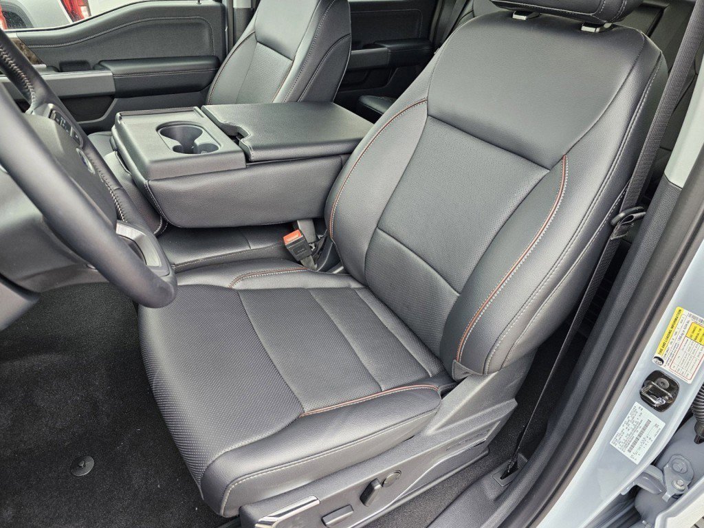 Certified 2024 Ford F350 Lariat w/ Sport Appearance Package image 27