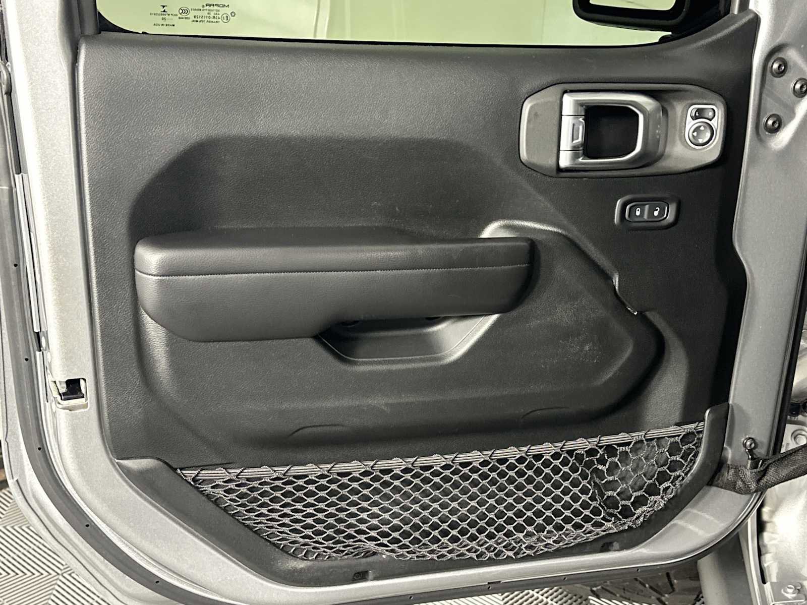 Used 2020 Jeep Gladiator Sport w/ Quick Order Package 24S image 9