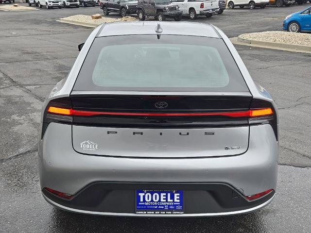 Used 2024 Toyota Prius LE image 4