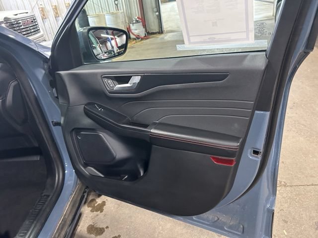 Certified 2025 Ford Escape ST-Line Select AWD/4WD image 22