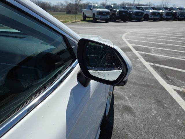 Used 2024 Toyota Camry LE image 9