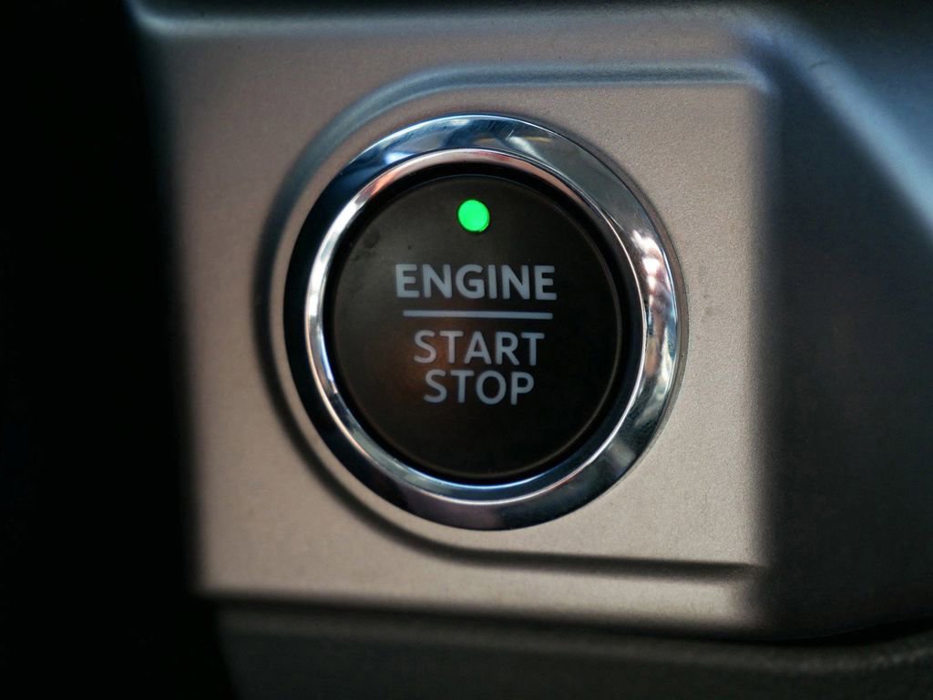 Certified 2022 Ford F150 XLT w/ Equipment Group 302A High image 23