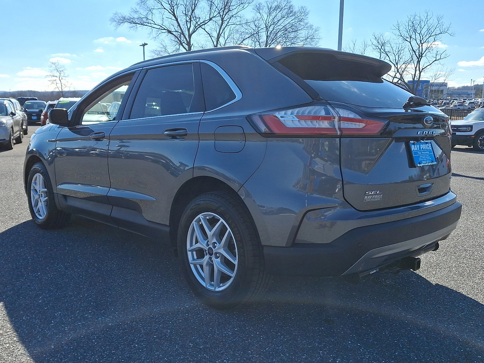 Certified 2022 Ford Edge SEL w/ Convenience Package image 2