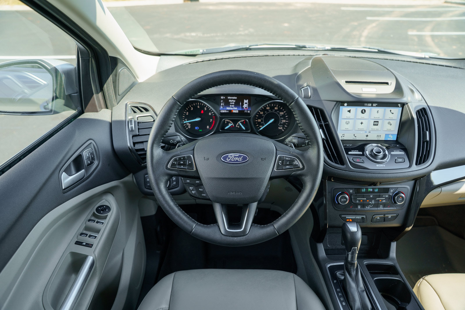 Certified 2017 Ford Escape Titanium FWD image 24