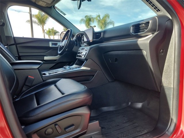 Certified 2021 Ford Explorer XLT w/ Equipment Group 202A image 23