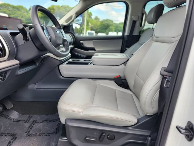 Certified 2025 Ford Expedition Active AWD/4WD image 20