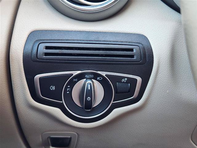 Used 2022 Mercedes-Benz GLC 300 4MATIC image 22