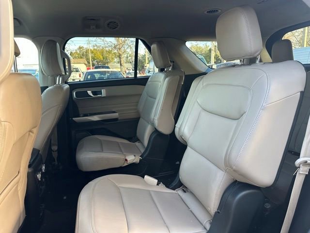 Certified 2022 Ford Explorer XLT w/ Equipment Group 202A image 11