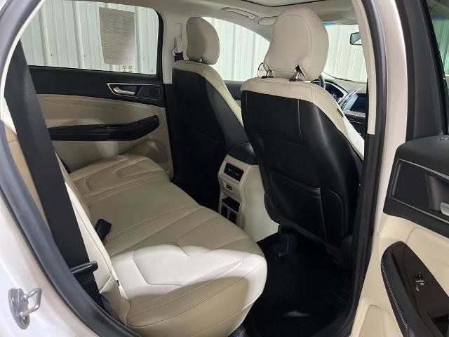 Certified 2018 Ford Edge Titanium w/ Equipment Group 301A image 33