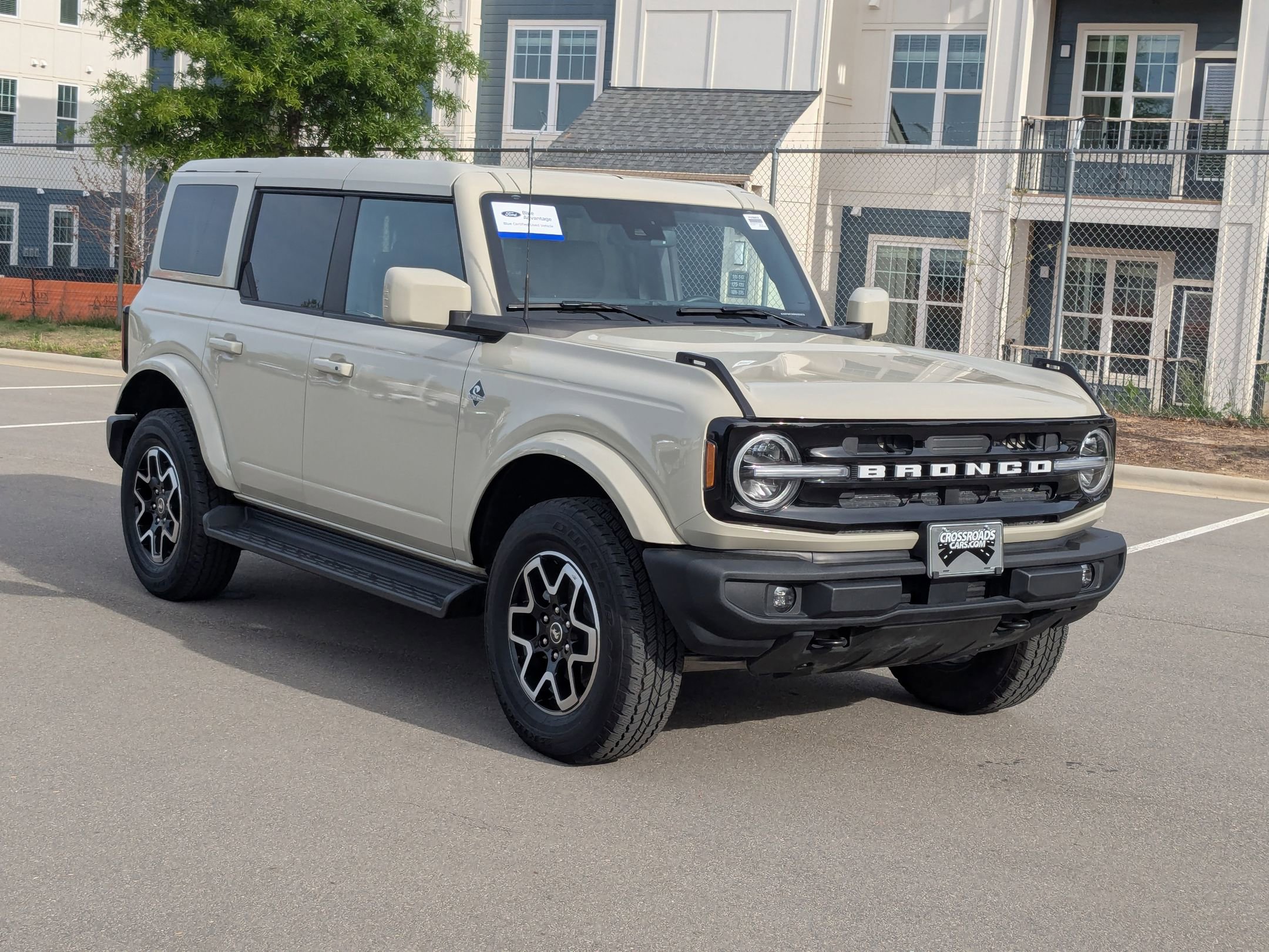 Certified 2025 Ford Bronco Outer Banks AWD/4WD image 2