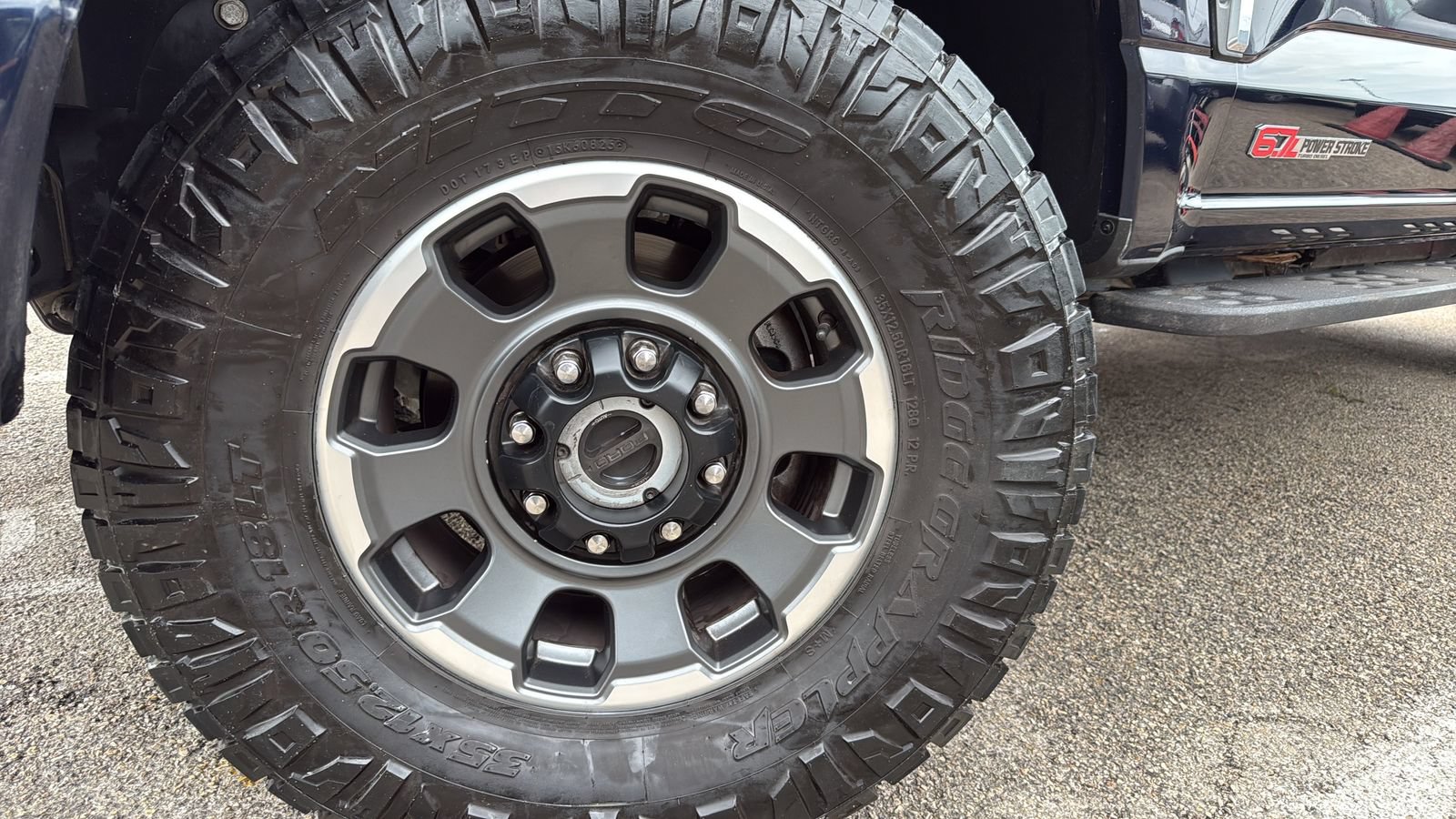 Certified 2024 Ford F250 Platinum w/ Tremor Off-Road Package AWD/4WD image 30