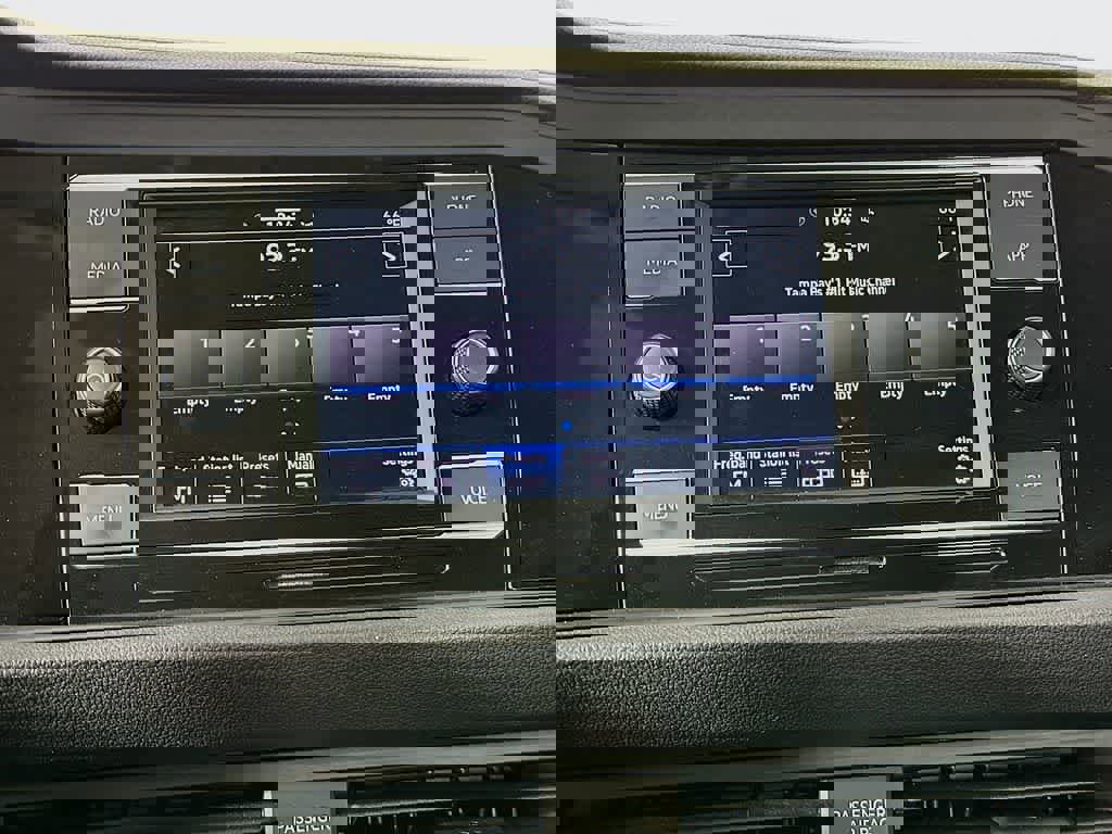 Used 2024 Volkswagen Jetta S image 19