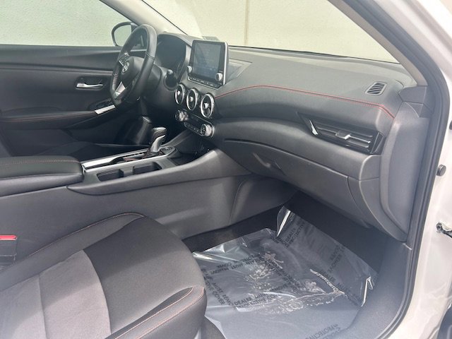 Used 2024 Nissan Sentra SR FWD image 8