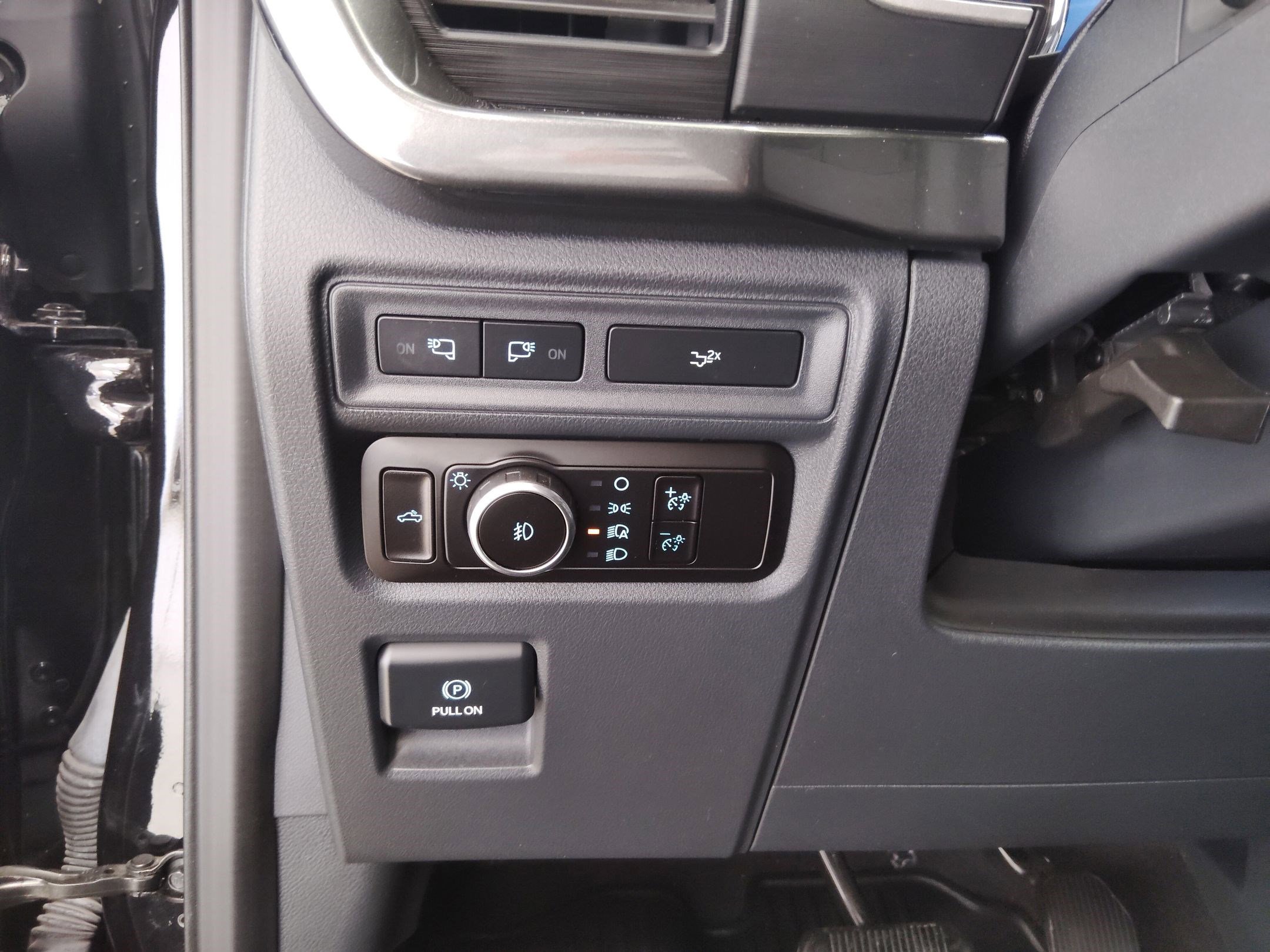 Certified 2023 Ford F150 XLT w/ Equipment Group 302A High image 18