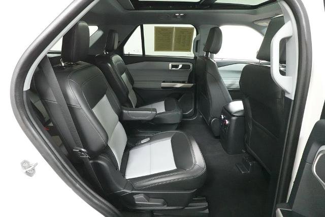 Certified 2024 Ford Explorer XLT w/ Equipment Group 202A AWD/4WD image 31
