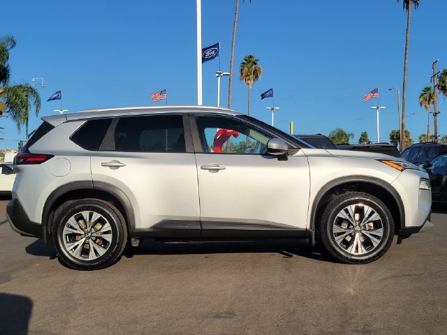 Used 2023 Nissan Rogue SV w/ SV Premium B Package FWD image 32