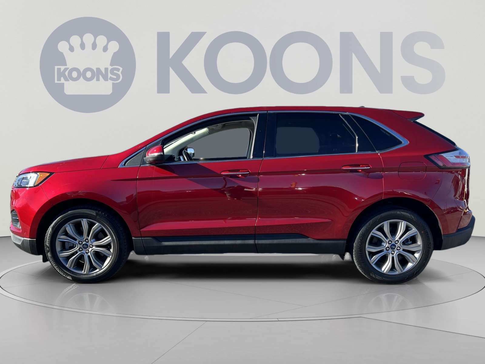Certified 2022 Ford Edge Titanium AWD/4WD image 2