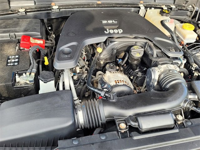 Used 2019 Jeep Wrangler Unlimited Sahara image 11