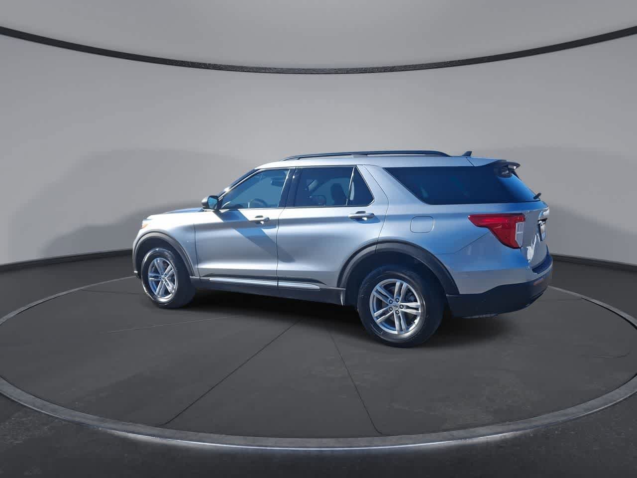 Certified 2023 Ford Explorer XLT AWD/4WD image 6