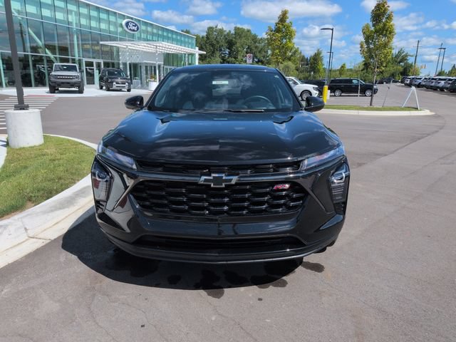 Used 2024 Chevrolet Trax RS w/ Driver Confidence Package FWD image 8