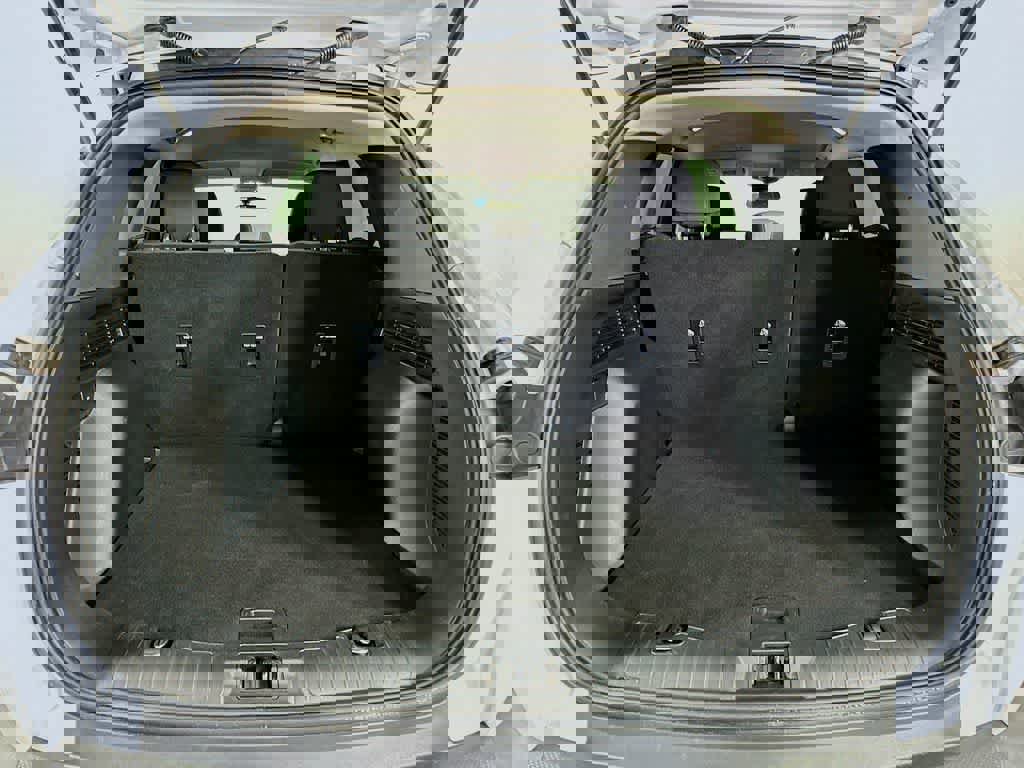 Certified 2020 Ford Escape SE image 23