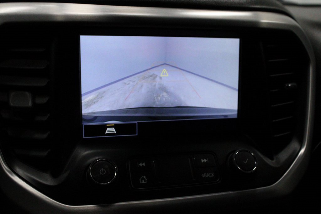 Used 2023 GMC Acadia SLE w/ Driver Convenience Package image 10