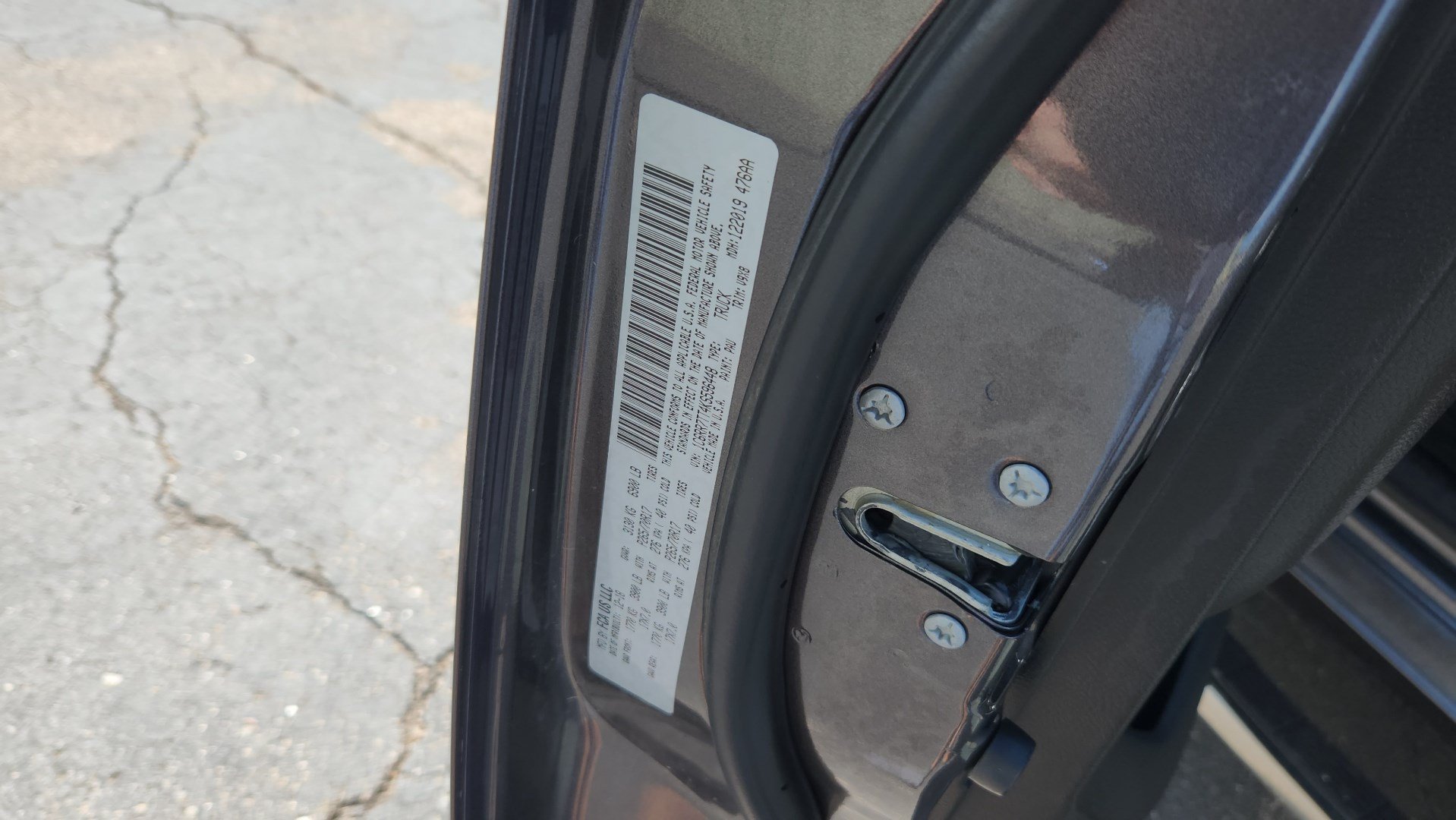 Used 2019 RAM 1500 Classic SLT AWD/4WD image 16