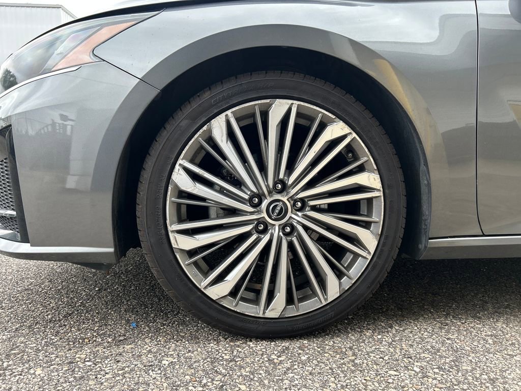 Used 2023 Nissan Altima 2.5 SL FWD image 7