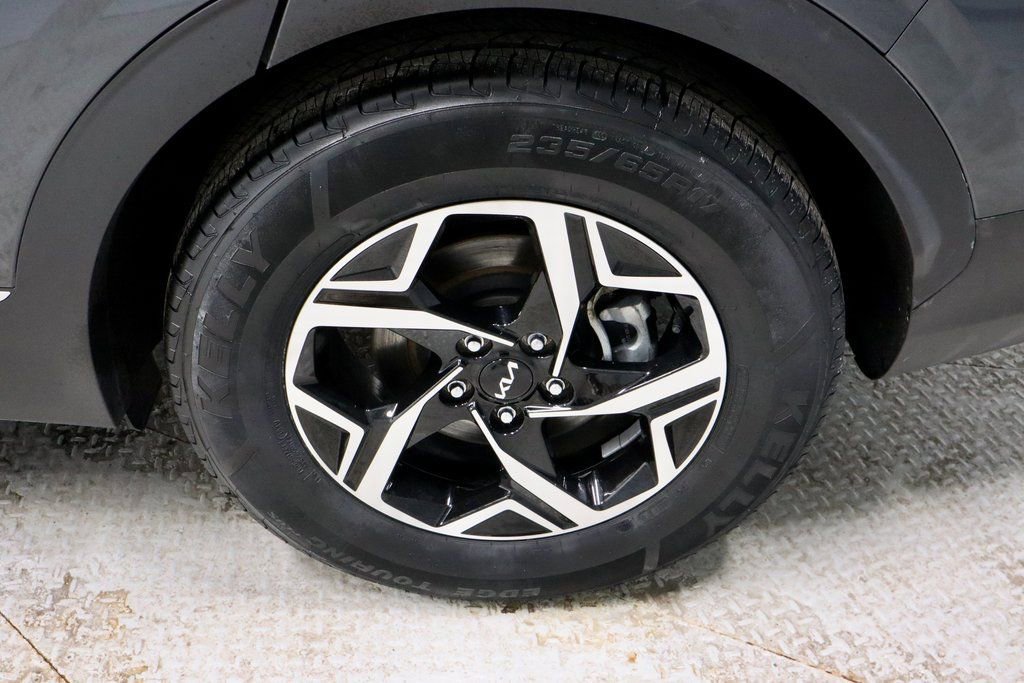 Used 2024 Kia Sportage LX image 18