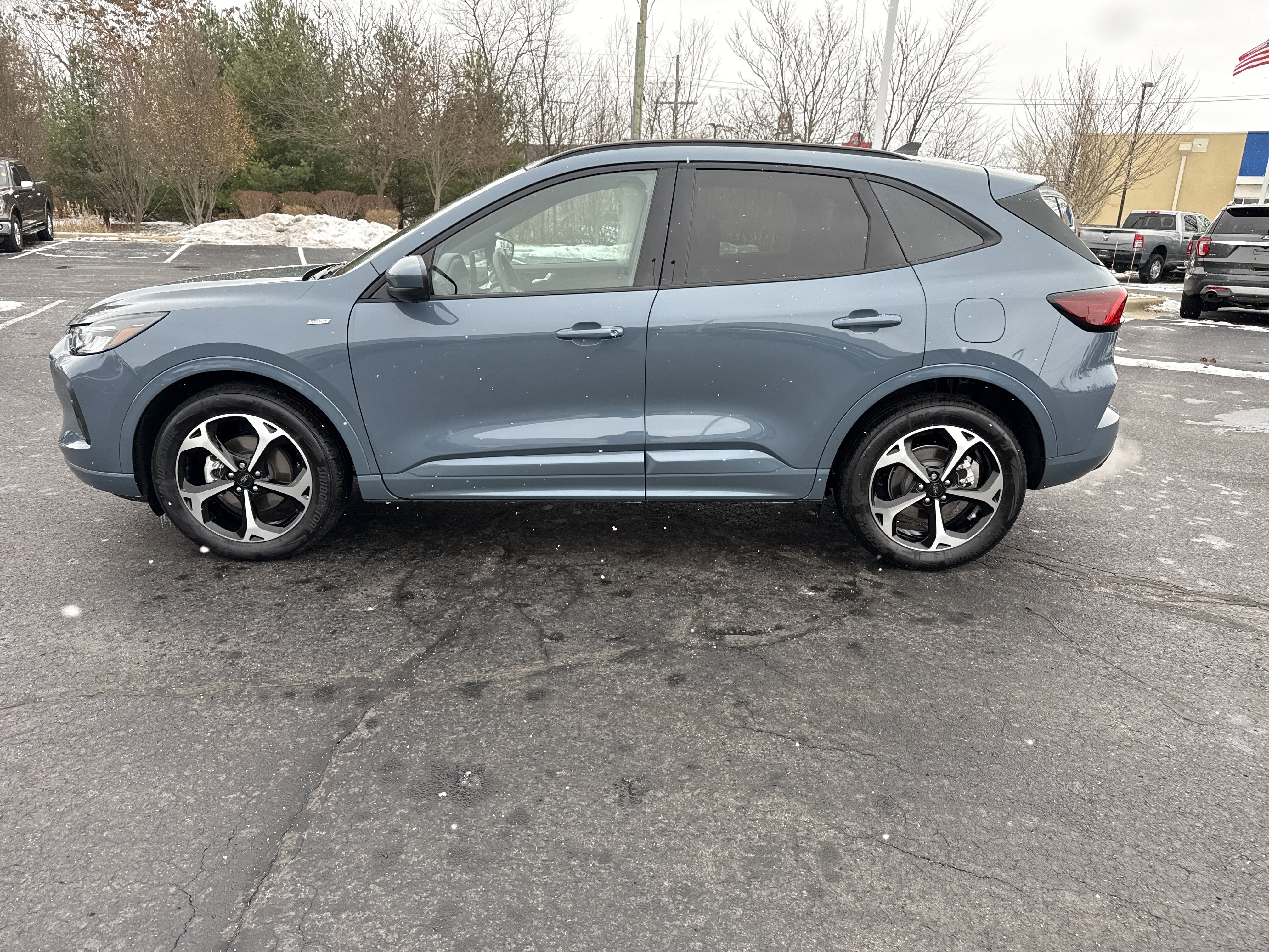 Certified 2023 Ford Escape ST-Line Select w/ Tech Pack #2 image 3