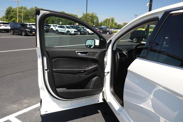 Certified 2024 Ford Edge SEL w/ Convenience Package AWD/4WD image 17