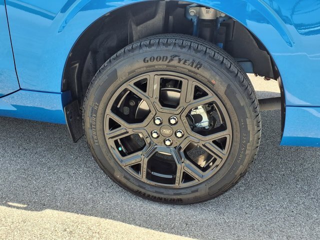 Certified 2025 Ford Maverick Lobo AWD/4WD image 20