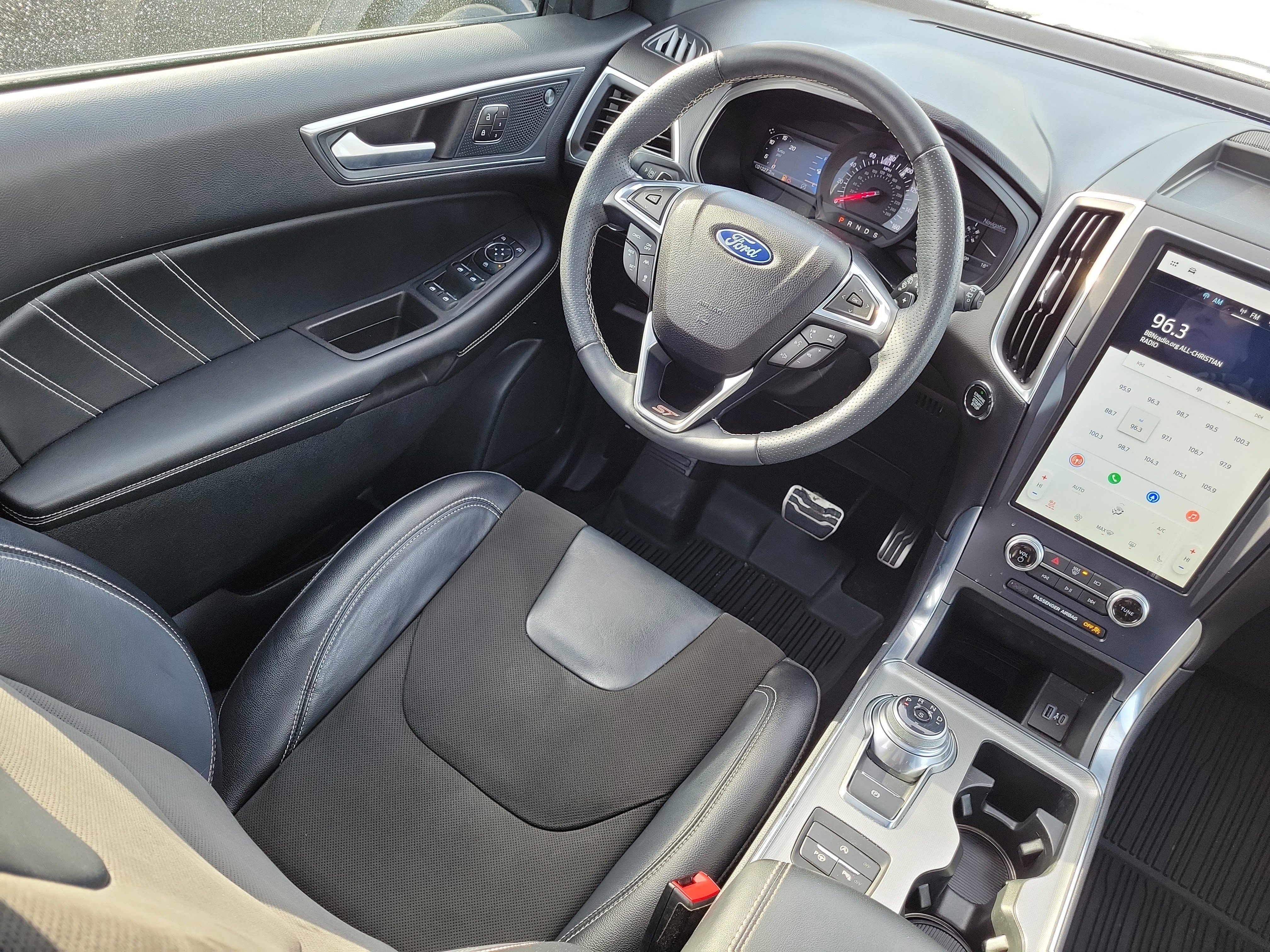 Certified 2024 Ford Edge ST w/ Equipment Group 401A image 12