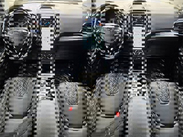 Certified 2024 Ford Edge Titanium image 9