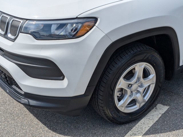 Used 2022 Jeep Compass Sport image 10