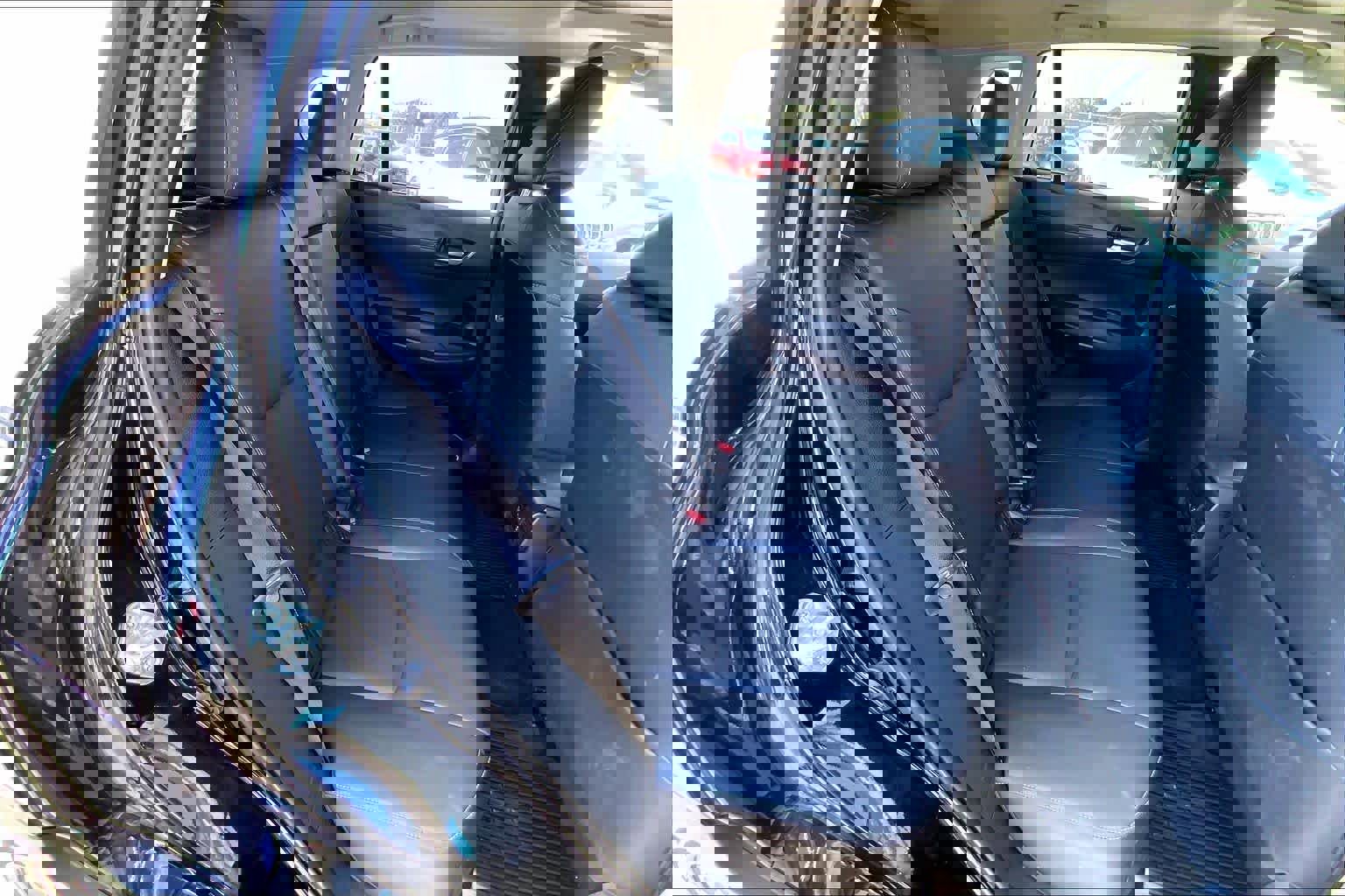 Used 2022 Toyota Corolla Cross XLE image 19