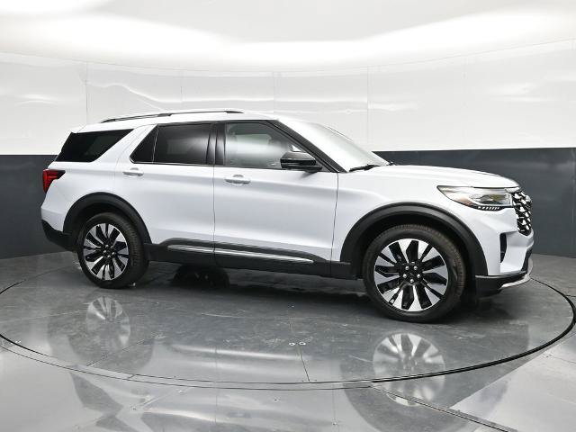 Certified 2025 Ford Explorer Platinum w/ LUX Leather Package AWD/4WD image 3
