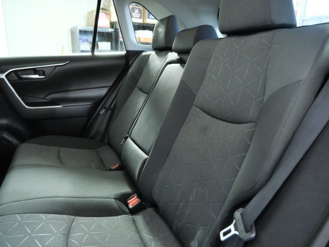 Used 2022 Toyota RAV4 XLE w/ Convenience Package AWD/4WD image 13