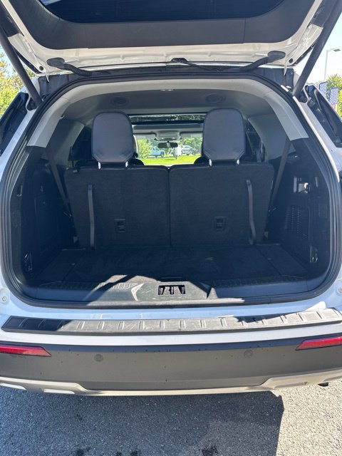 Certified 2021 Ford Explorer XLT w/ Equipment Group 202A AWD/4WD image 16
