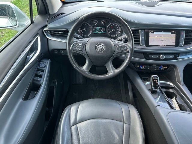 Used 2018 Buick Enclave Premium w/ LPO, Hit The Road Package AWD/4WD image 10