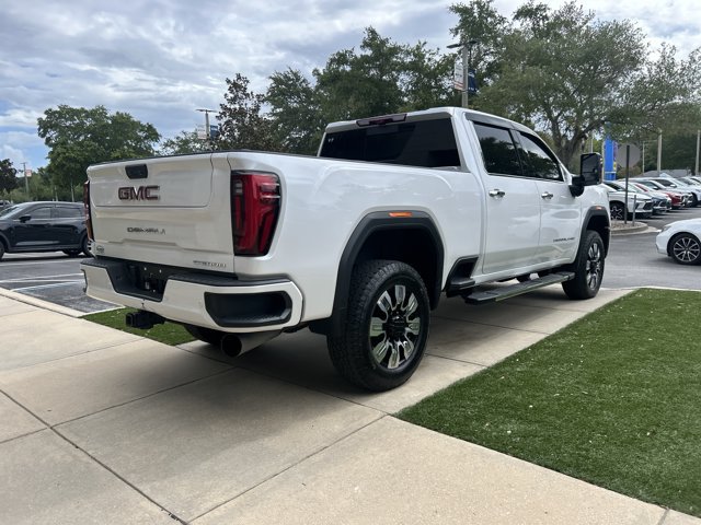 Used 2025 GMC Sierra 2500 Denali w/ Technology Package AWD/4WD image 4