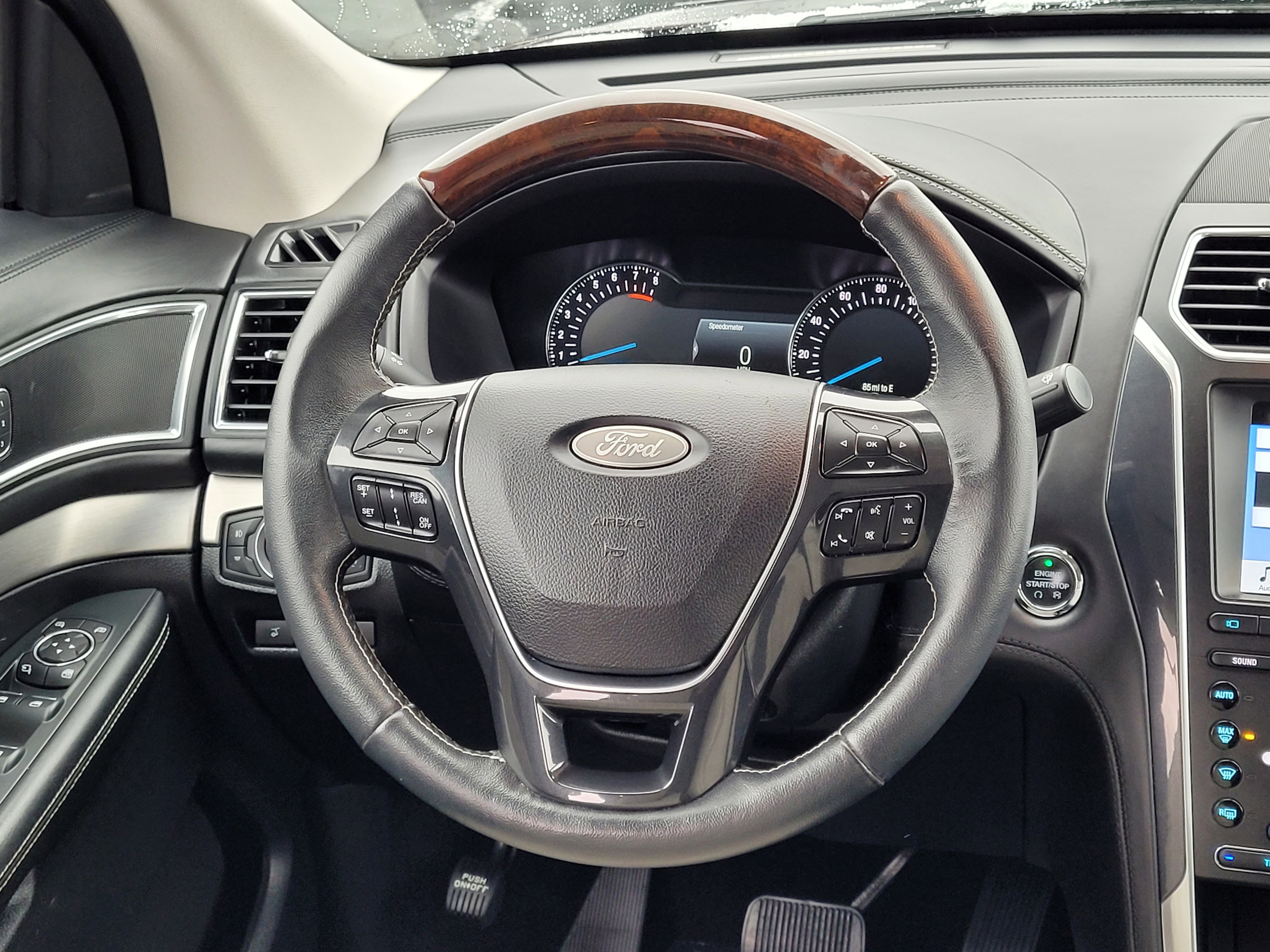 Certified 2019 Ford Explorer Platinum image 12