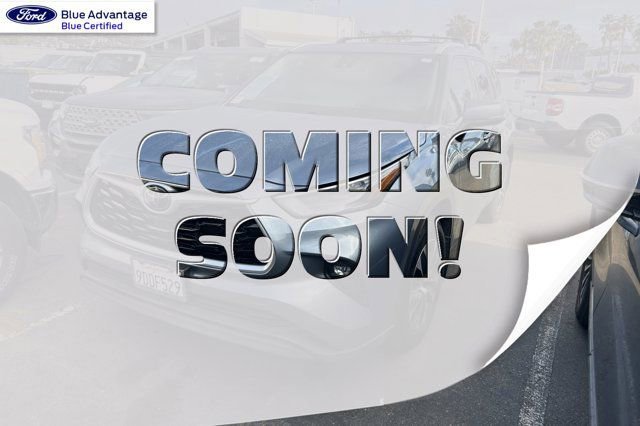 Used 2022 Toyota Highlander XLE image 2